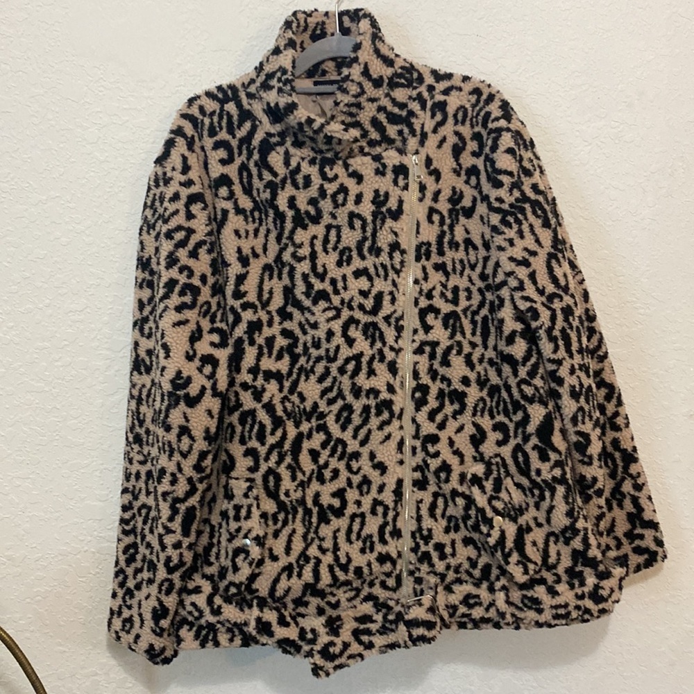 Pretty Little Thing Leopard Print Oversized, Bike… - image 3